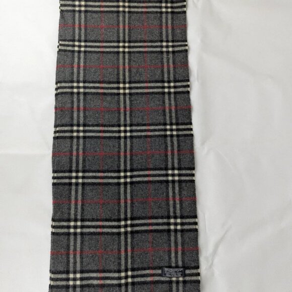 Burberry Classic Check Scarf Gray – Unisex Lambswool – Pre-Loved – Cozy & Warm - Picture 3 of 6
